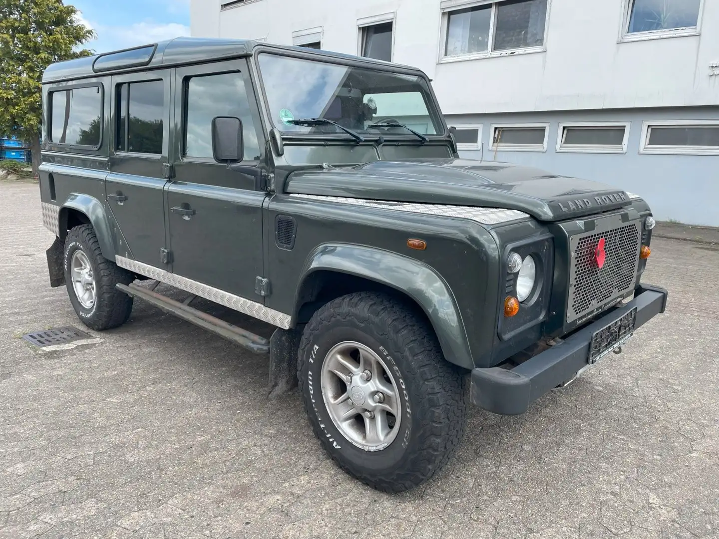 Land Rover Defender 110 S Station Wagon Groen - 2