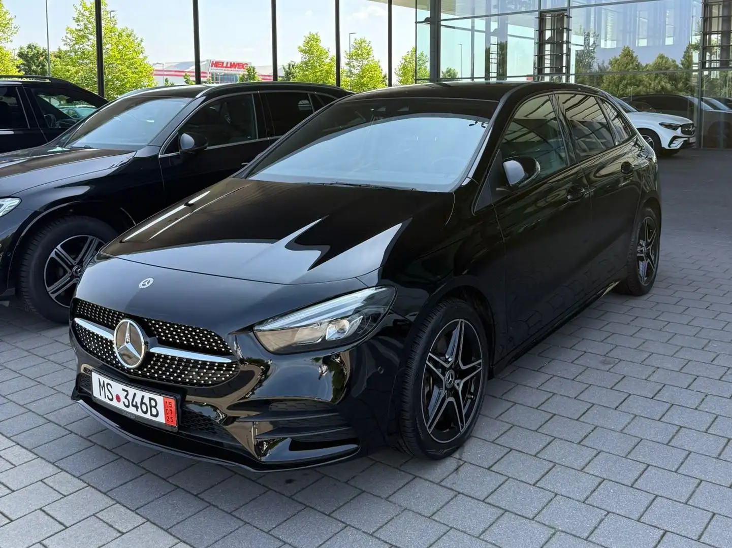 Mercedes-Benz B 250 B 250 e PHEV AMG Line Zwart - 1