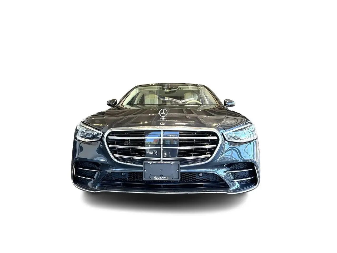 Mercedes-Benz S-Class снимка Mercedes-Benz S-Class