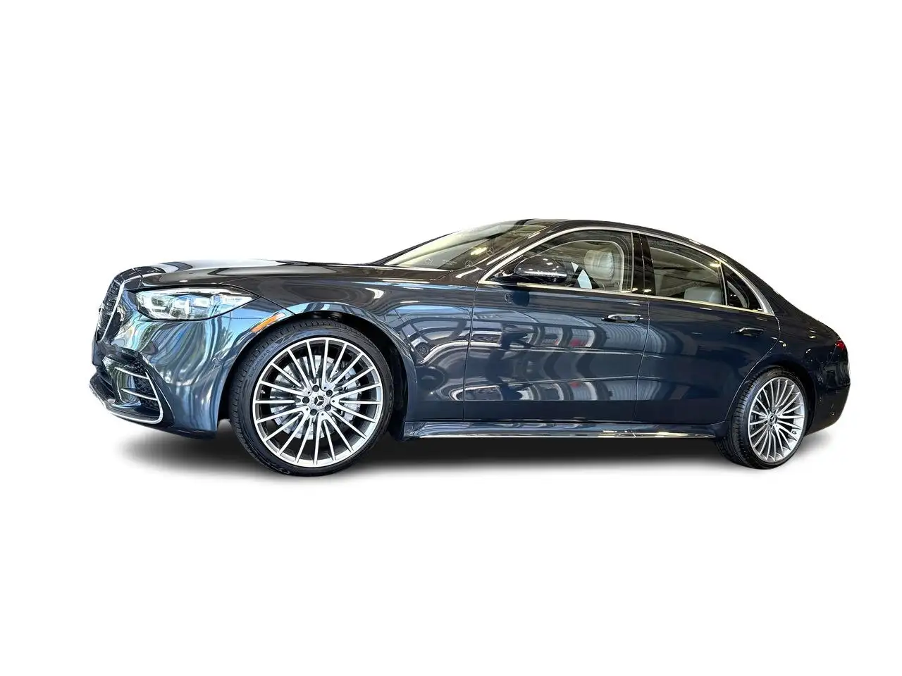 Mercedes-Benz S-Class снимка Mercedes-Benz S-Class