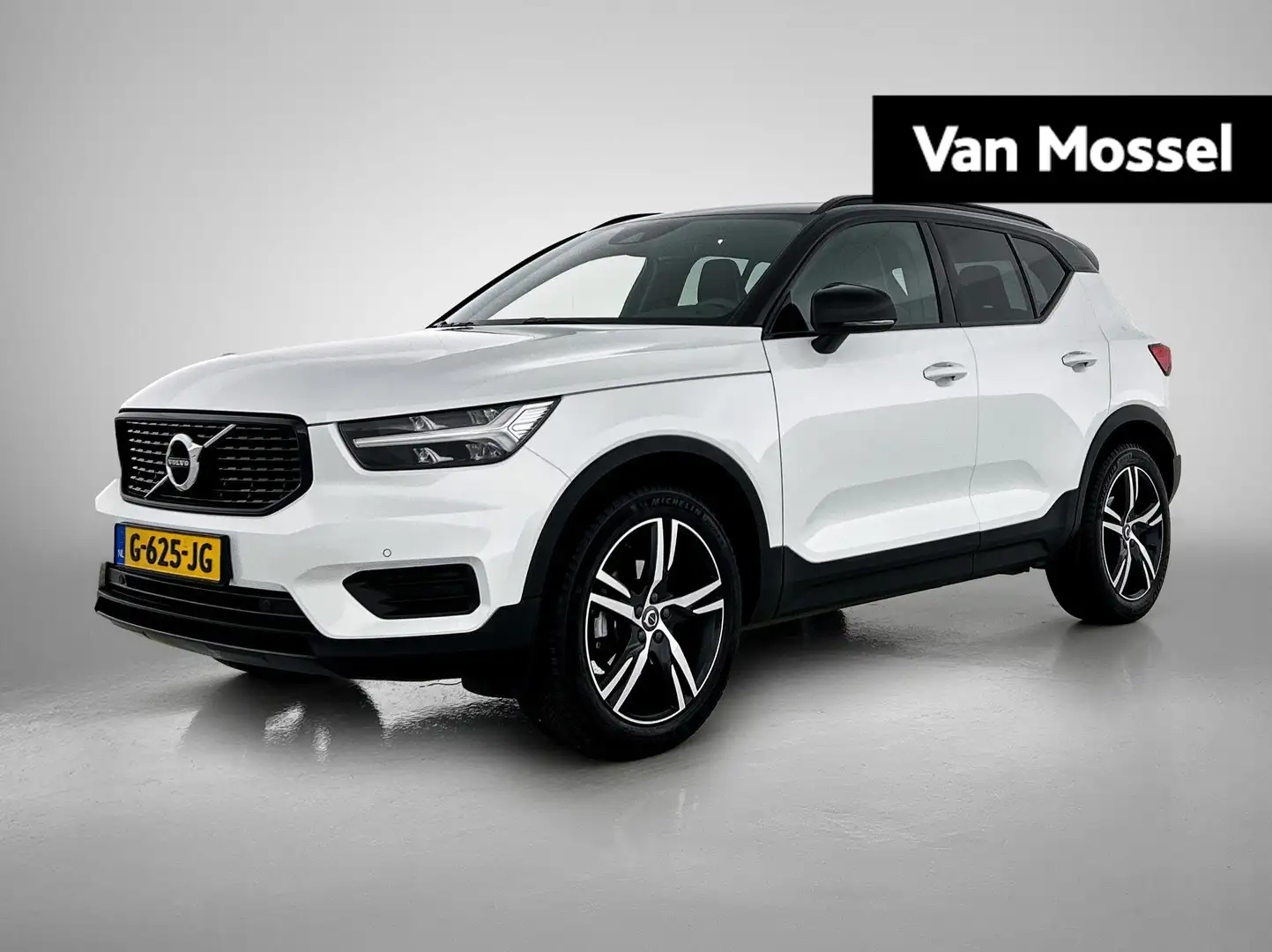 Volvo XC40 1.5 T3 R-Design | VERWACHT | PANO-SCHUIFDAK | NAVI Wit - 1