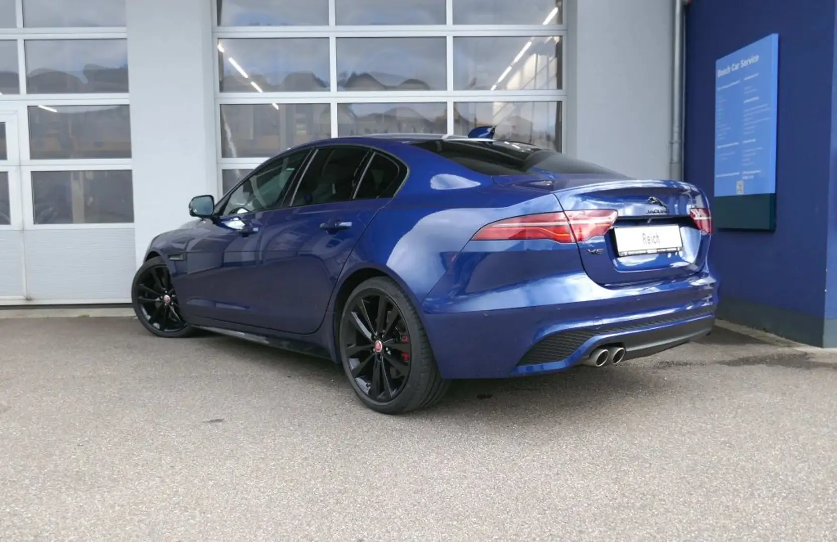 Jaguar XE D200 Aut. R-Dynamic Black 1.HAND MATRIX LEDER Bleu - 2