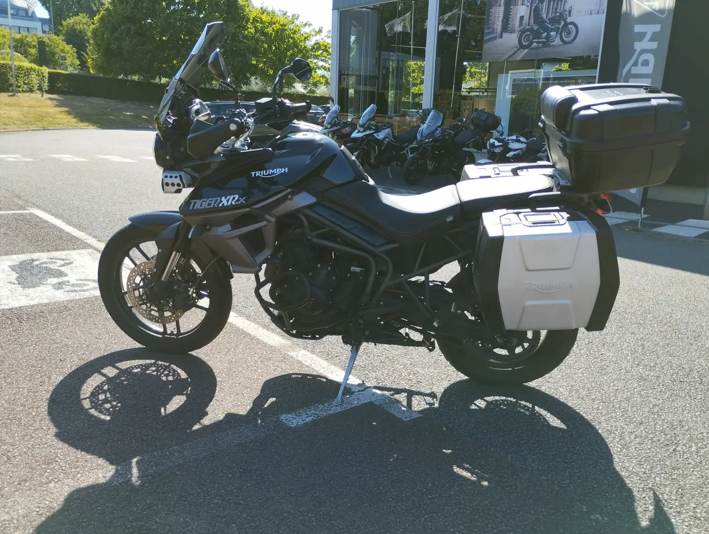 Triumph Tiger 800 Noir - 2