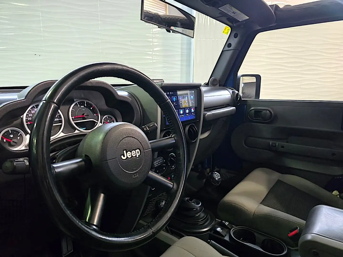 Jeep Wrangler Unlimited 2.8CRD Sport Blauw - 2