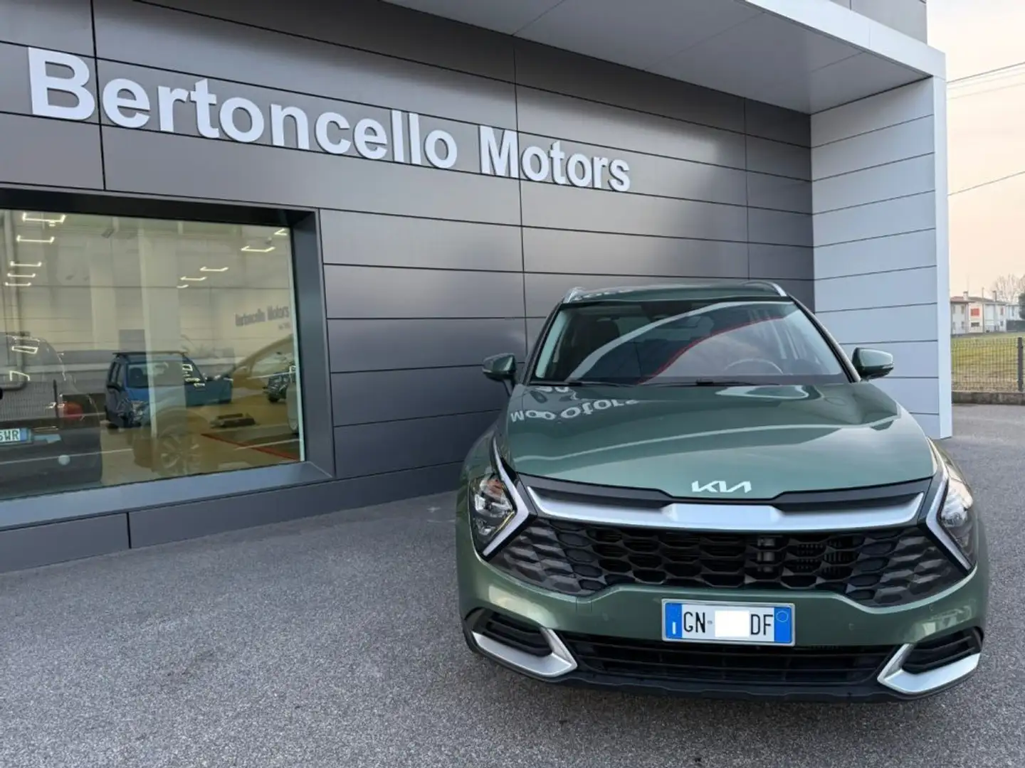 Kia Sportage 1.6 CRDi 136cv MHEV STYLE 18"-GARANZIA 2030 Verde - 2
