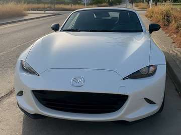 MX-5 RF 2.0 Skyactiv-G i-Stop