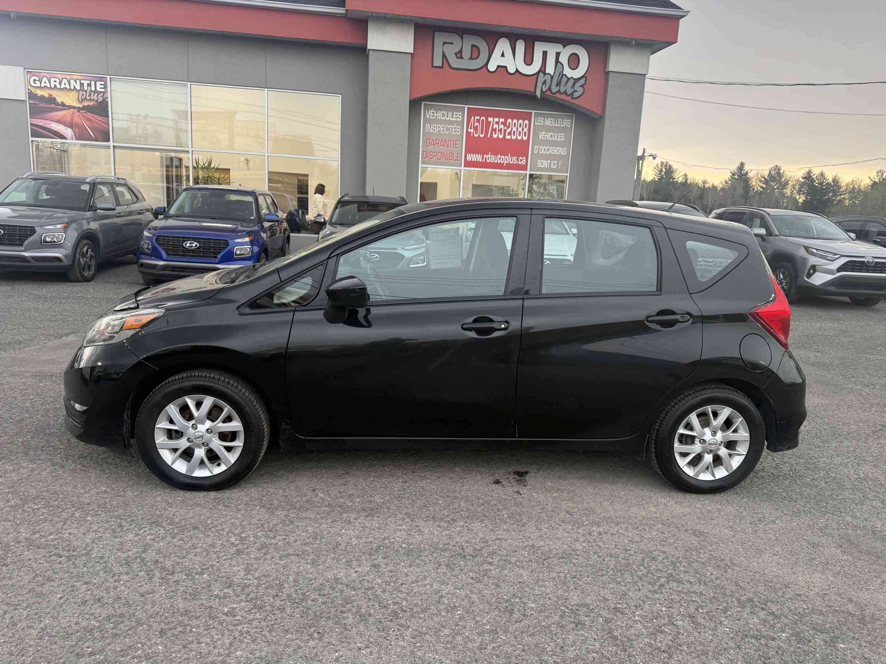2019 Nissan Versa 1.6 SV CVT