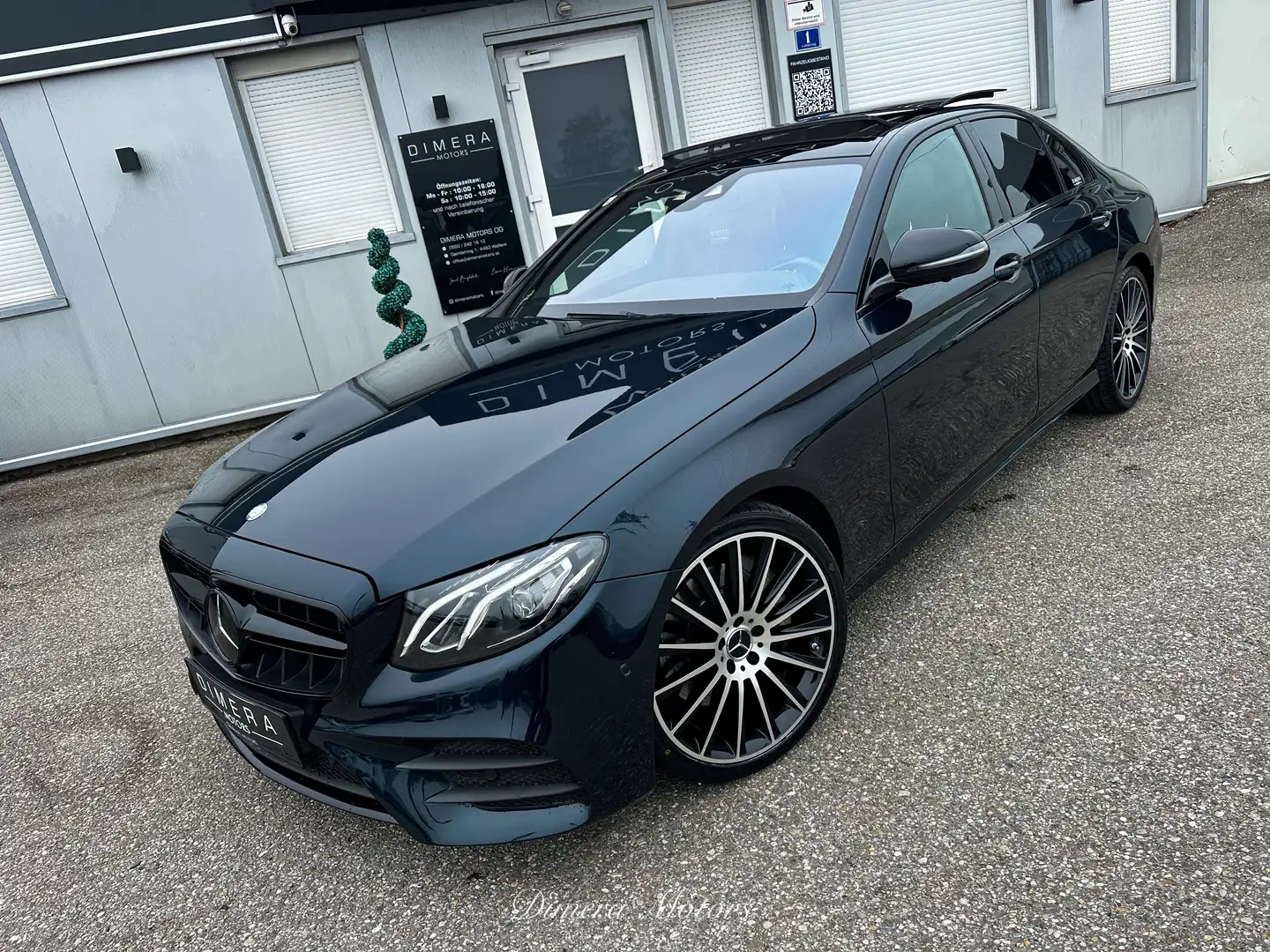 Mercedes-Benz E 350 E350d Aut. AMG-LINE, E53 LOOK, PANO, BURMESTER zelena - 2