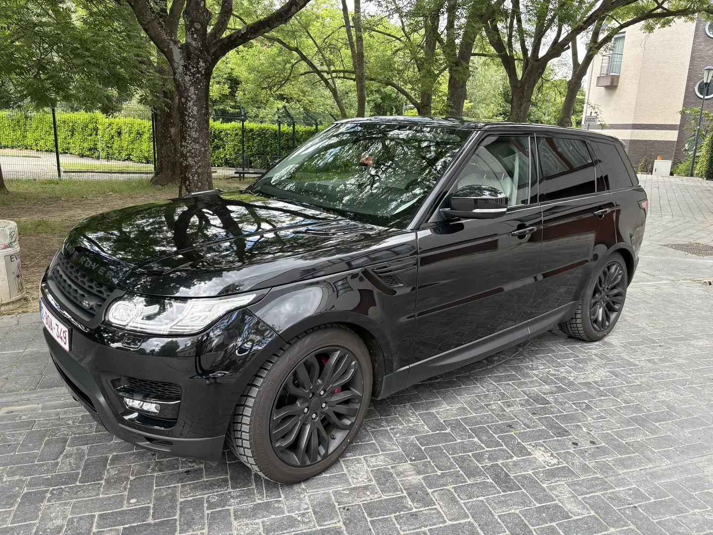 Land Rover Range Rover Sport 3.0 TDV6 Urban Series HSE Dynamic AUTOBIOGRAPHY Noir - 2