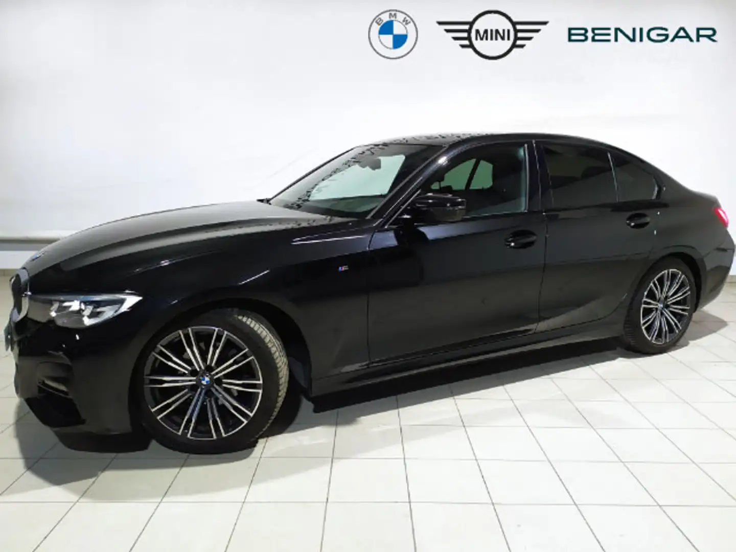 BMW 318 318dA Negro - 1