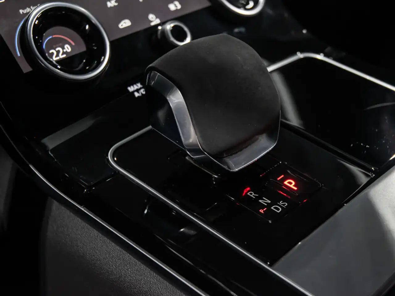 Land Rover Range Rover Velar снимка Land Rover Range Rover Velar