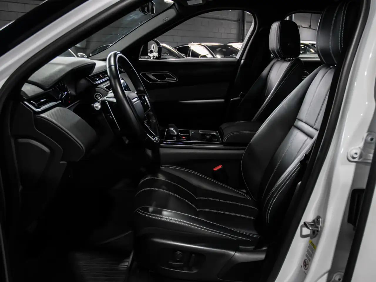 Land Rover Range Rover Velar снимка Land Rover Range Rover Velar