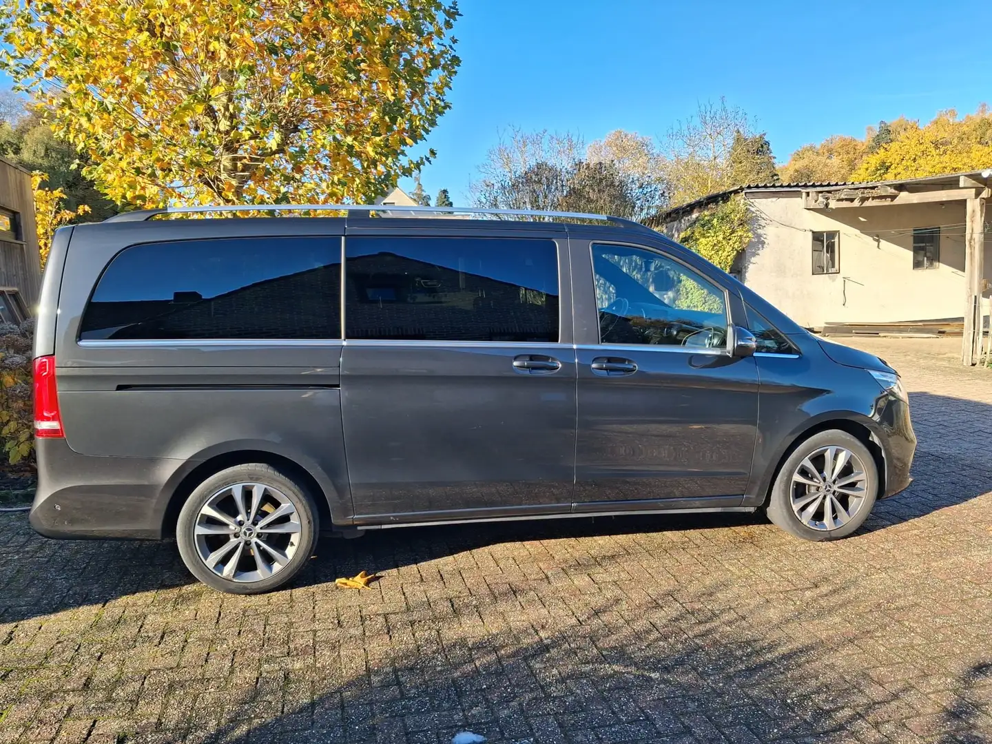Mercedes-Benz V 250 V 250 d lang 4Matic Avantgarde Noir - 1