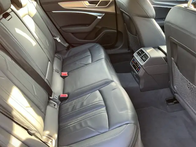 Audi A6 view 16