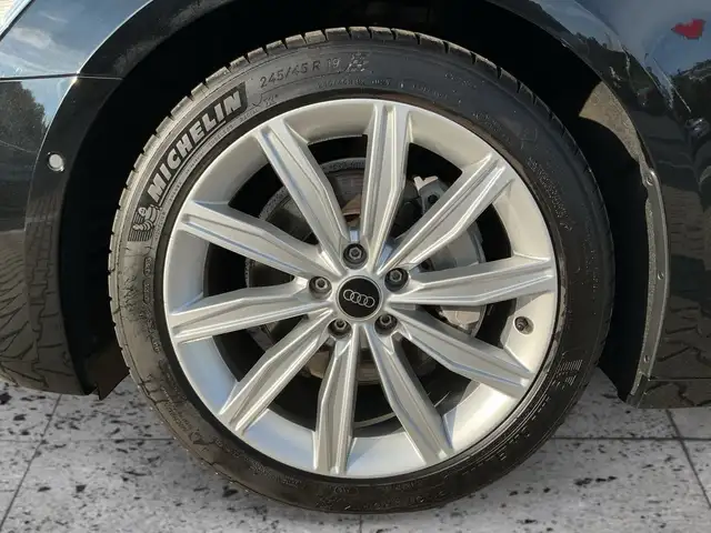 Audi A6 view 8