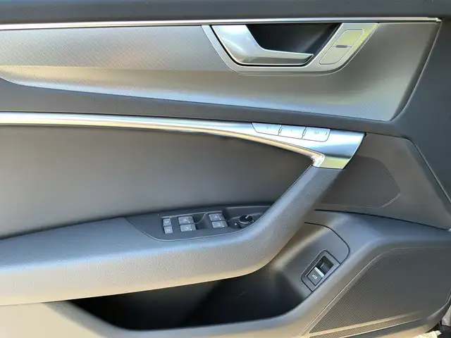 Audi A6 view 15