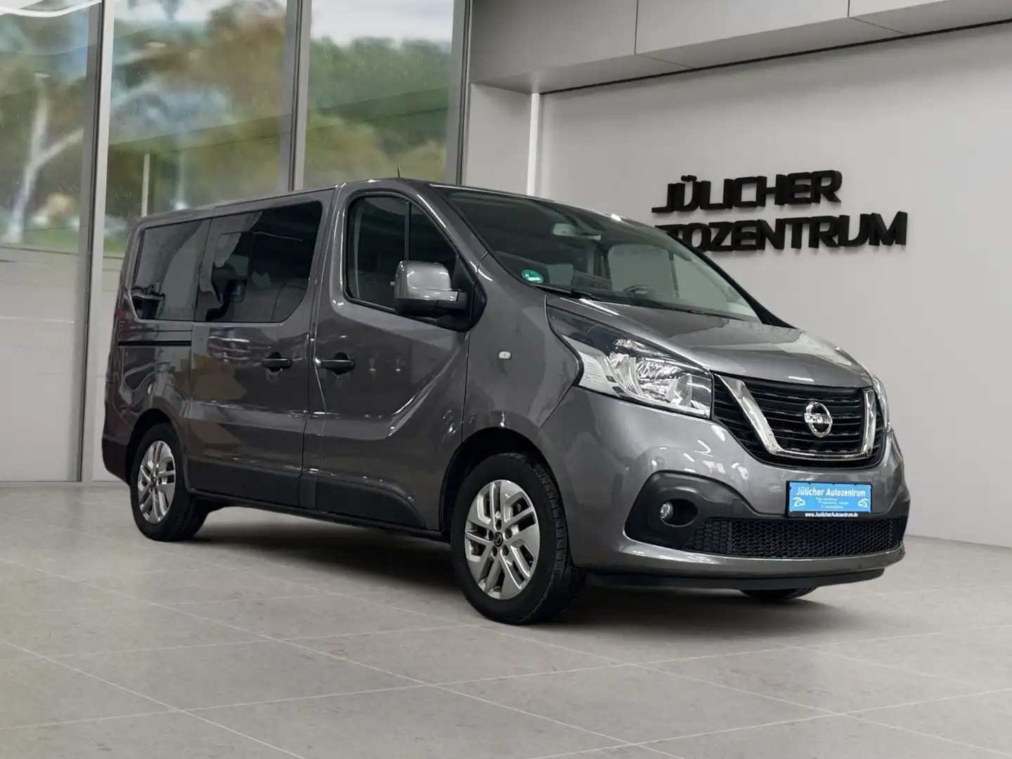 Nissan NV300 Kombi L1H1 2,7t PREMIUM, Scheckheft Grau - 1