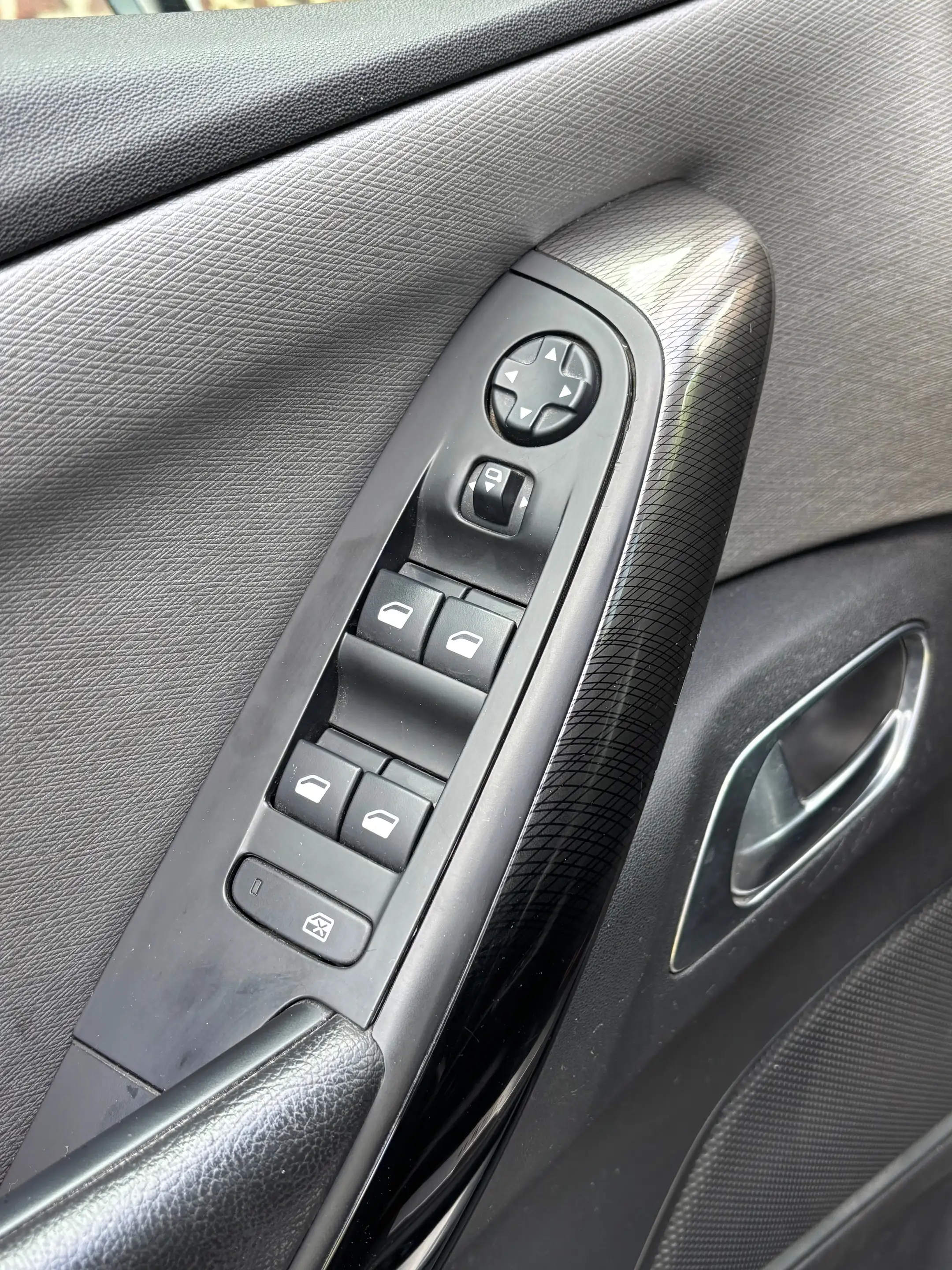 Citroen Grand C4 Picasso Grand C4 Picasso 1.6 BlueHDi Exclusive S — photo 8