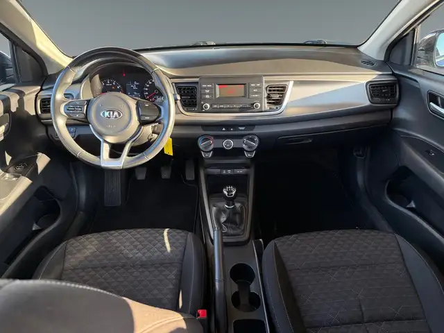 Kia Rio view 11