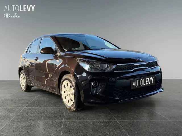 Kia Rio view 8