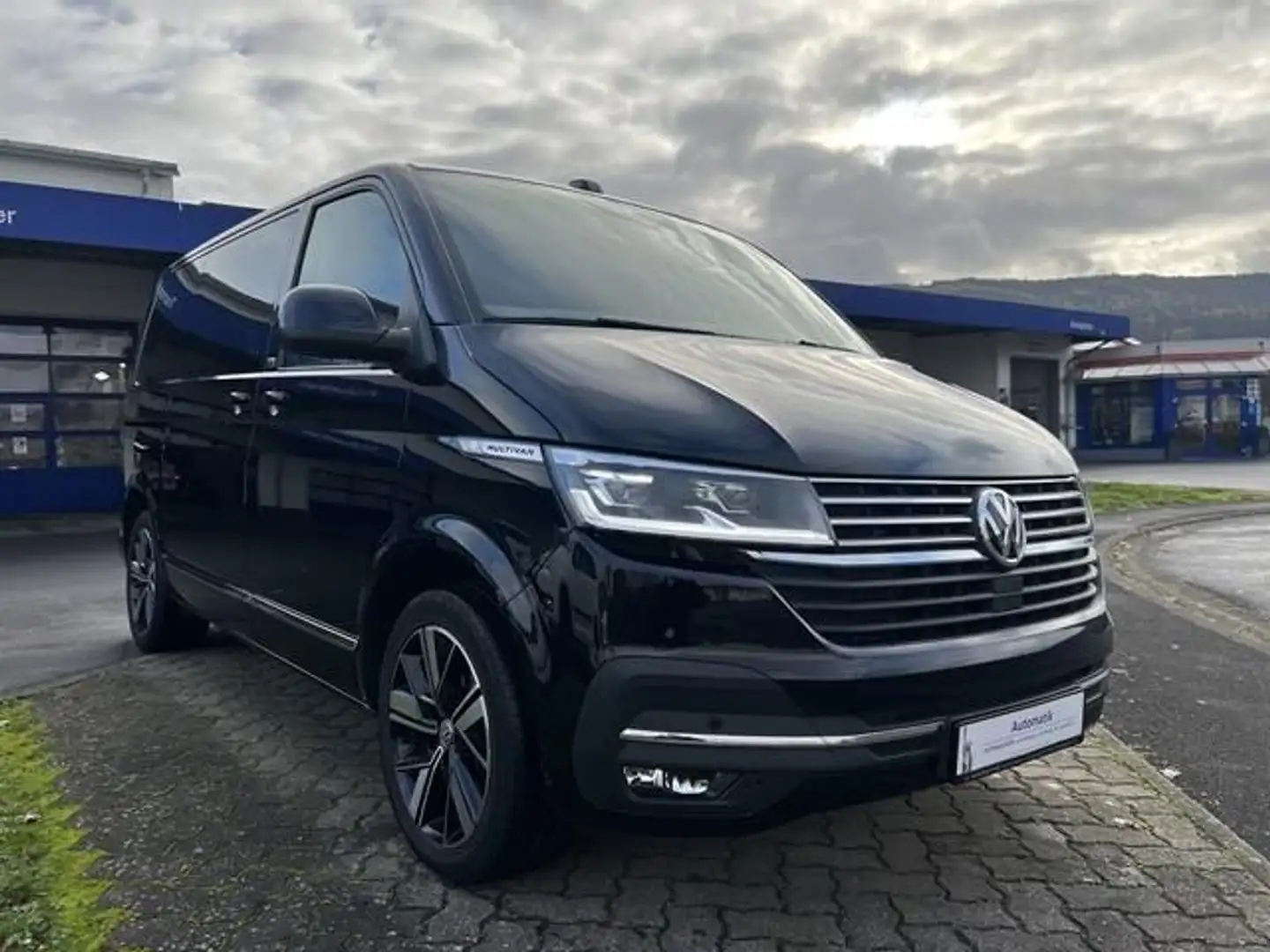 Volkswagen T6.1 Multivan Generation Six AHK LED NAVI KAMERA APP Noir - 2