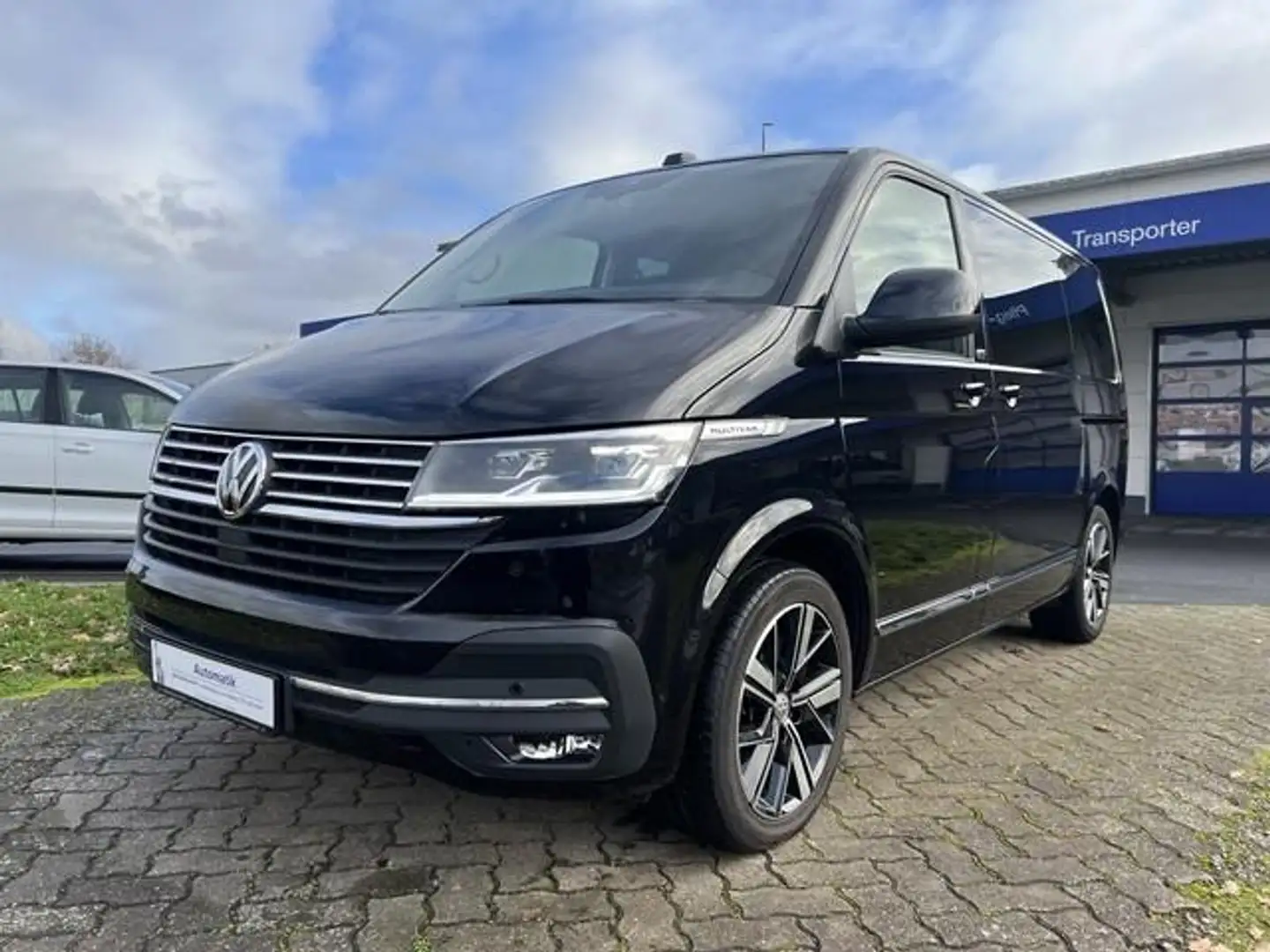 Volkswagen T6.1 Multivan Generation Six AHK LED NAVI KAMERA APP Noir - 1