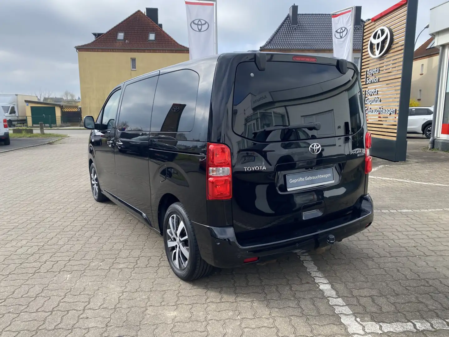 Toyota Proace Verso 2.0D-4D L1 Executive Noir - 2