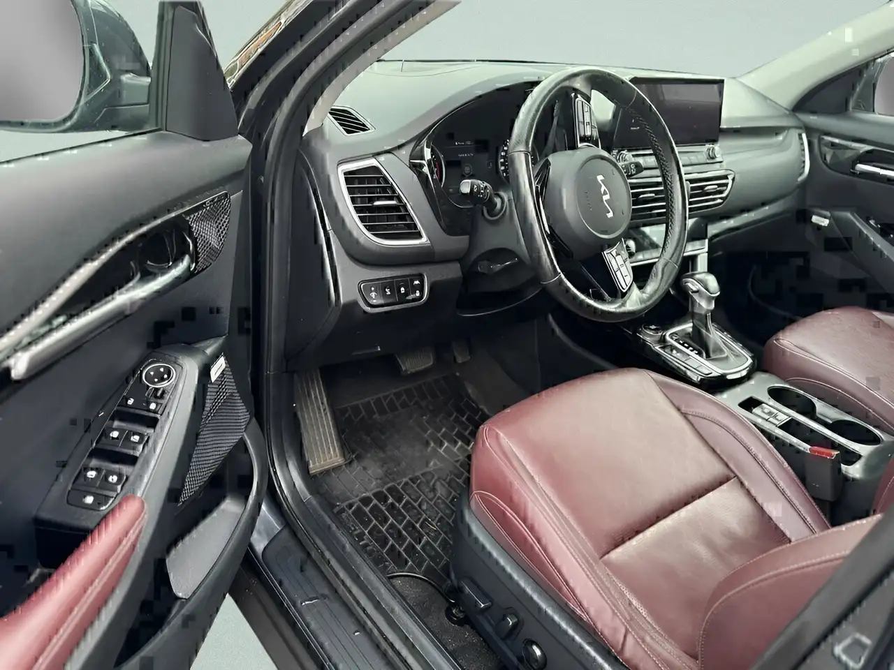 Kia Seltos снимка Kia Seltos