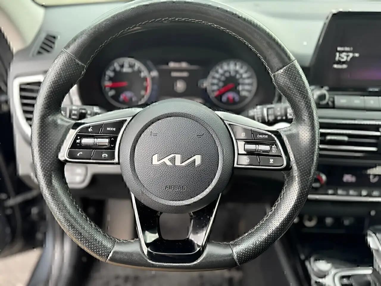 Kia Seltos снимка Kia Seltos