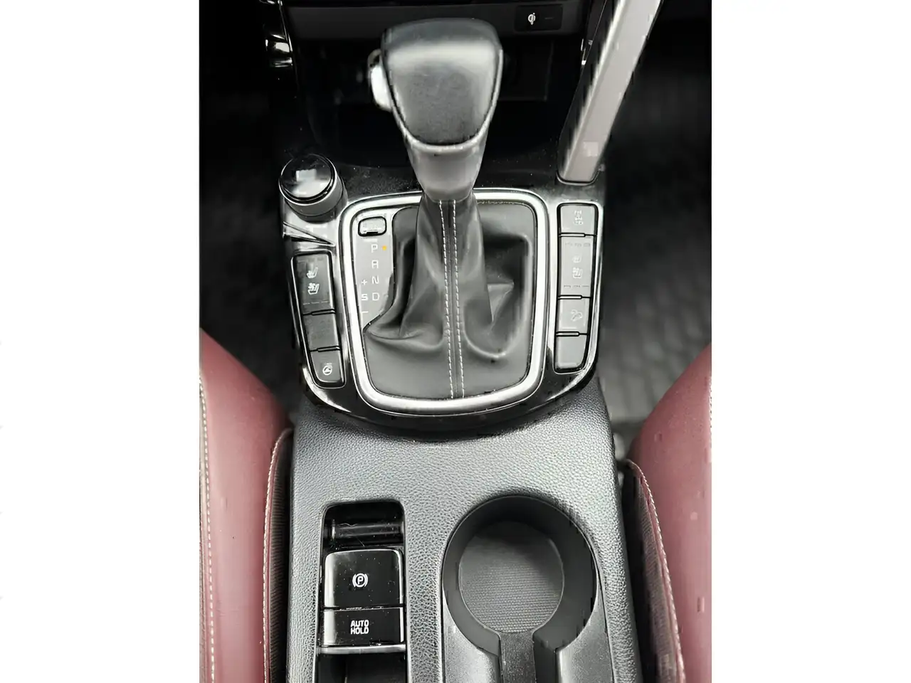 Kia Seltos снимка Kia Seltos
