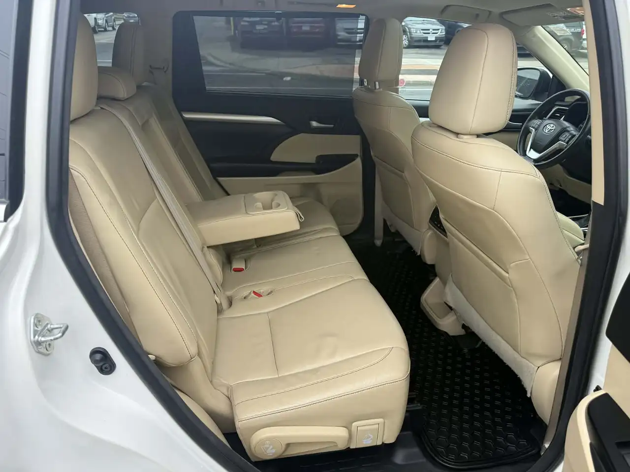 Toyota Highlander photo Toyota Highlander