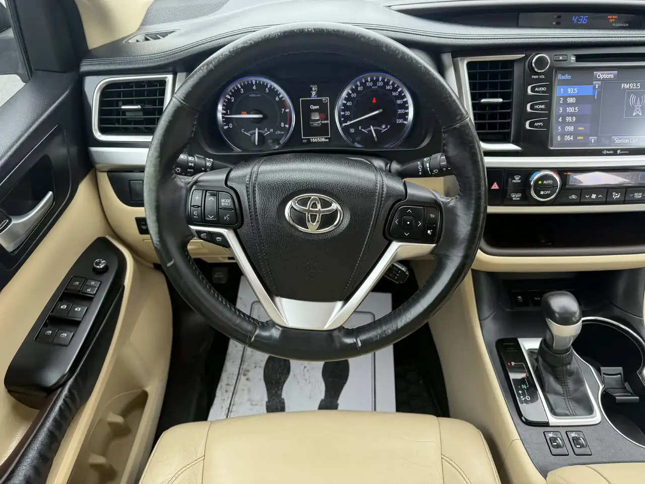 Toyota Highlander photo Toyota Highlander