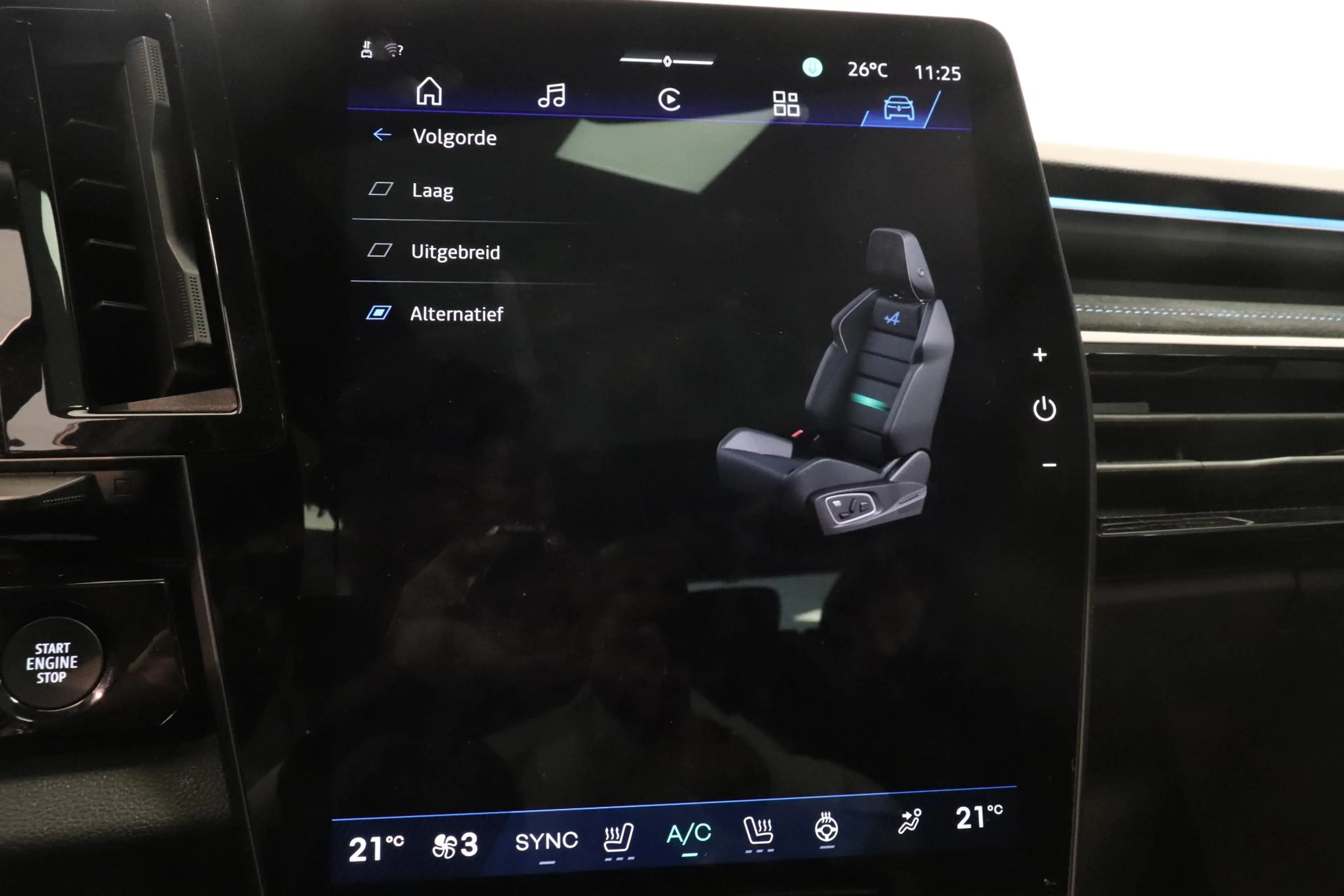 Renault Austral 1.2 E-Tech full hybrid 200 esprit Alpine | Panoram — photo 44