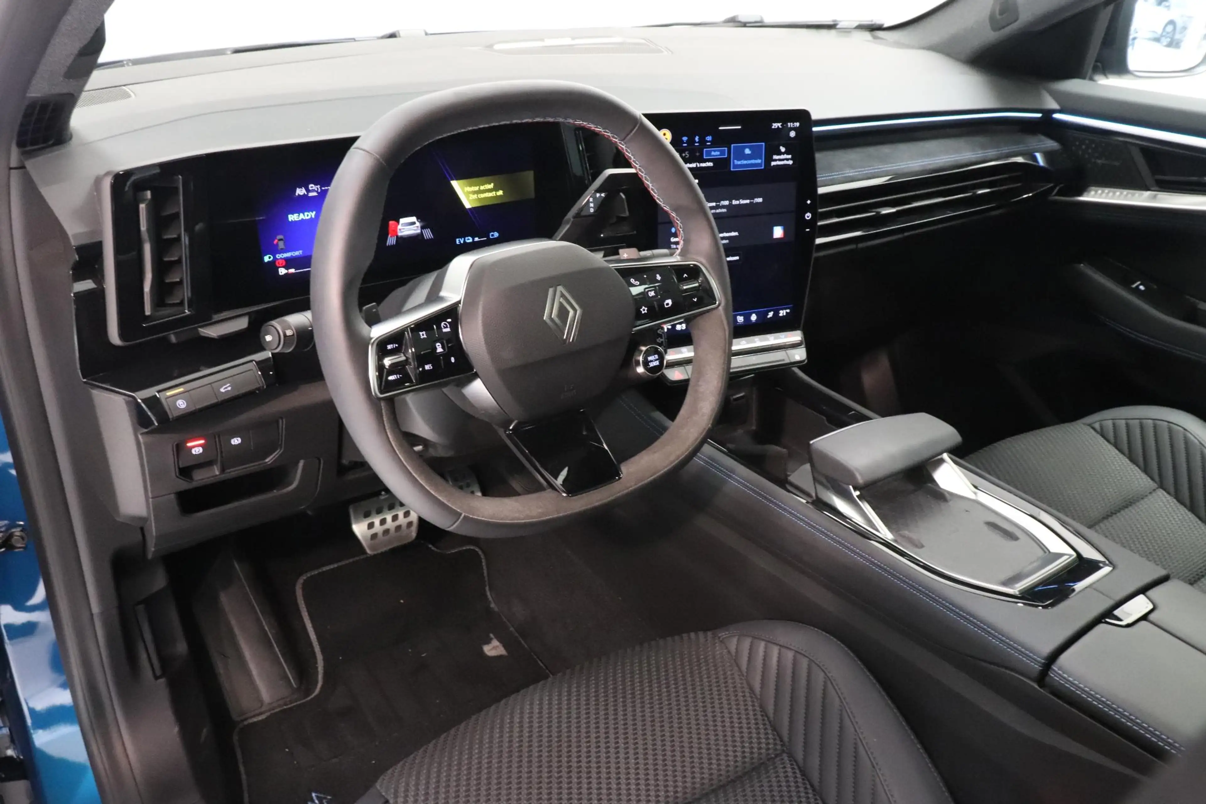 Renault Austral 1.2 E-Tech full hybrid 200 esprit Alpine | Panoram — photo 26