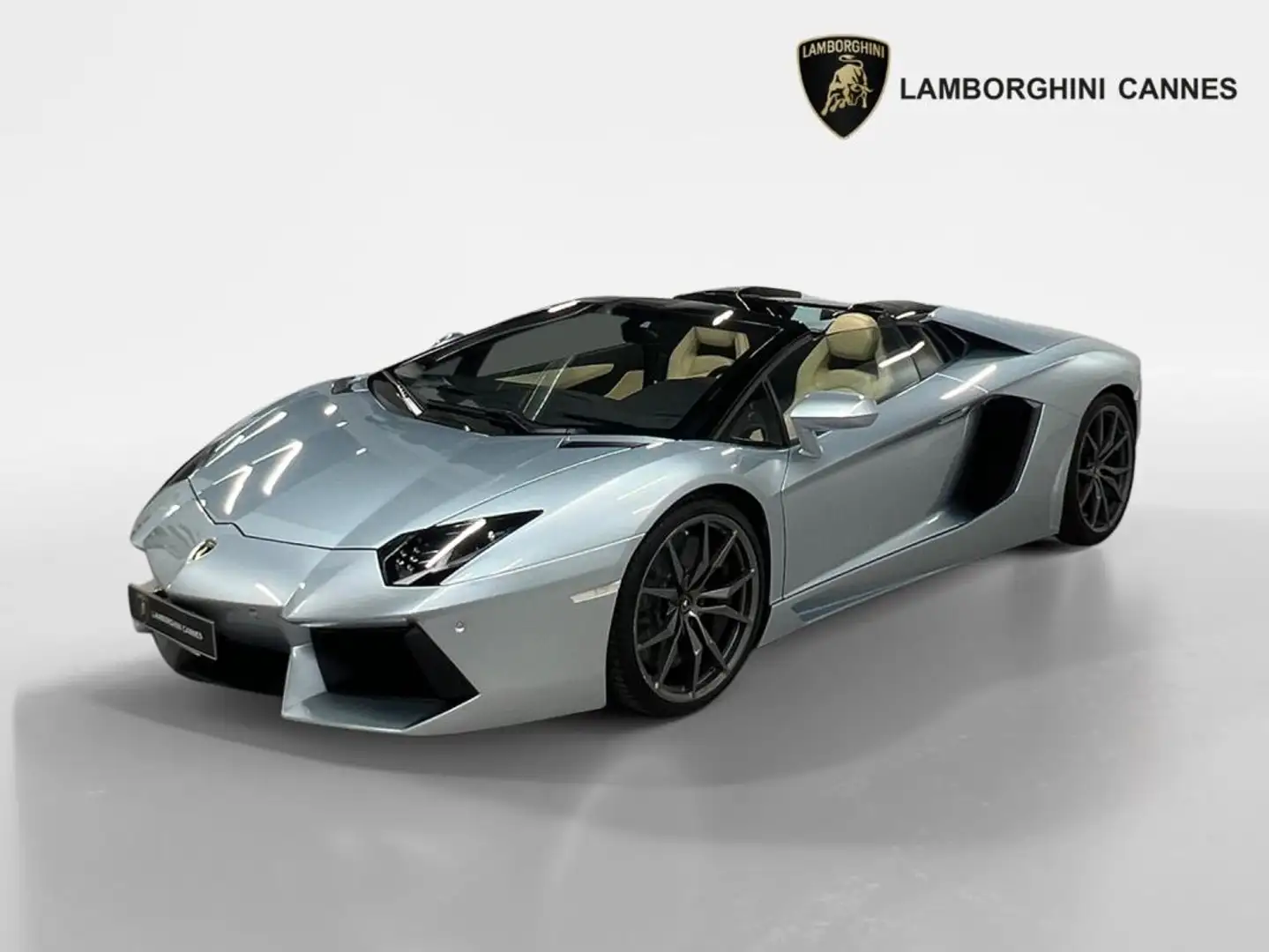 Lamborghini Aventador Roadster 6.5 V12 LP 700-4 Blau - 1