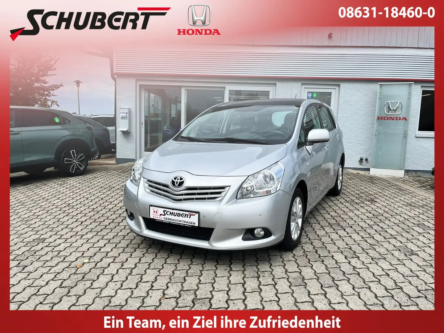 Toyota Verso 2.0l DEdition Scheckheft(Toyota), 7Sitzer Серебристый - 1