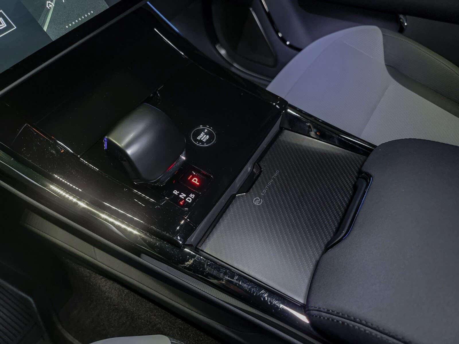 2025 Land Rover Range Rover Sport SV Edition Two | Sunroof | Navigation | Bluetooth thumb 17