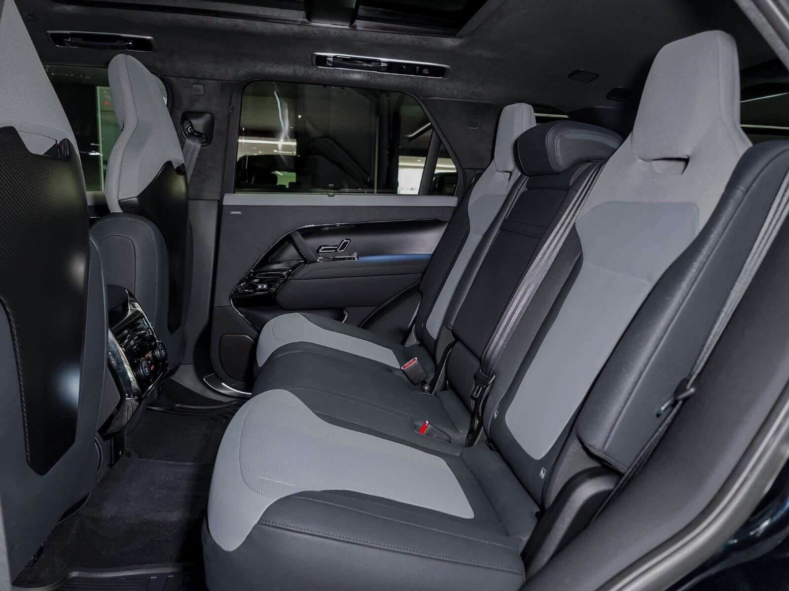 2025 Land Rover Range Rover Sport SV Edition Two | Sunroof | Navigation | Bluetooth thumb 21