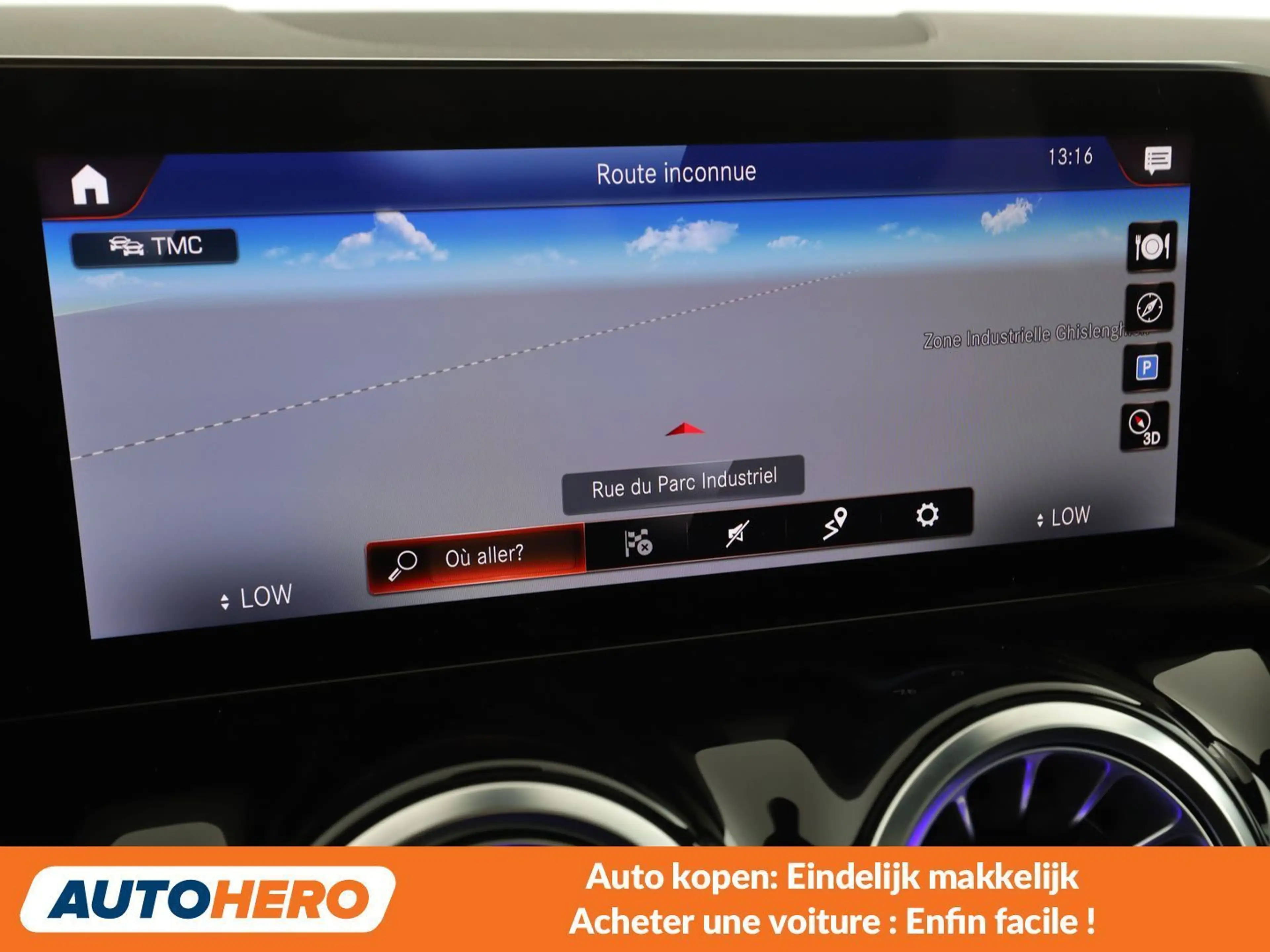 Mercedes-Benz GLA 250 GLA 250e AMG Line — photo 8