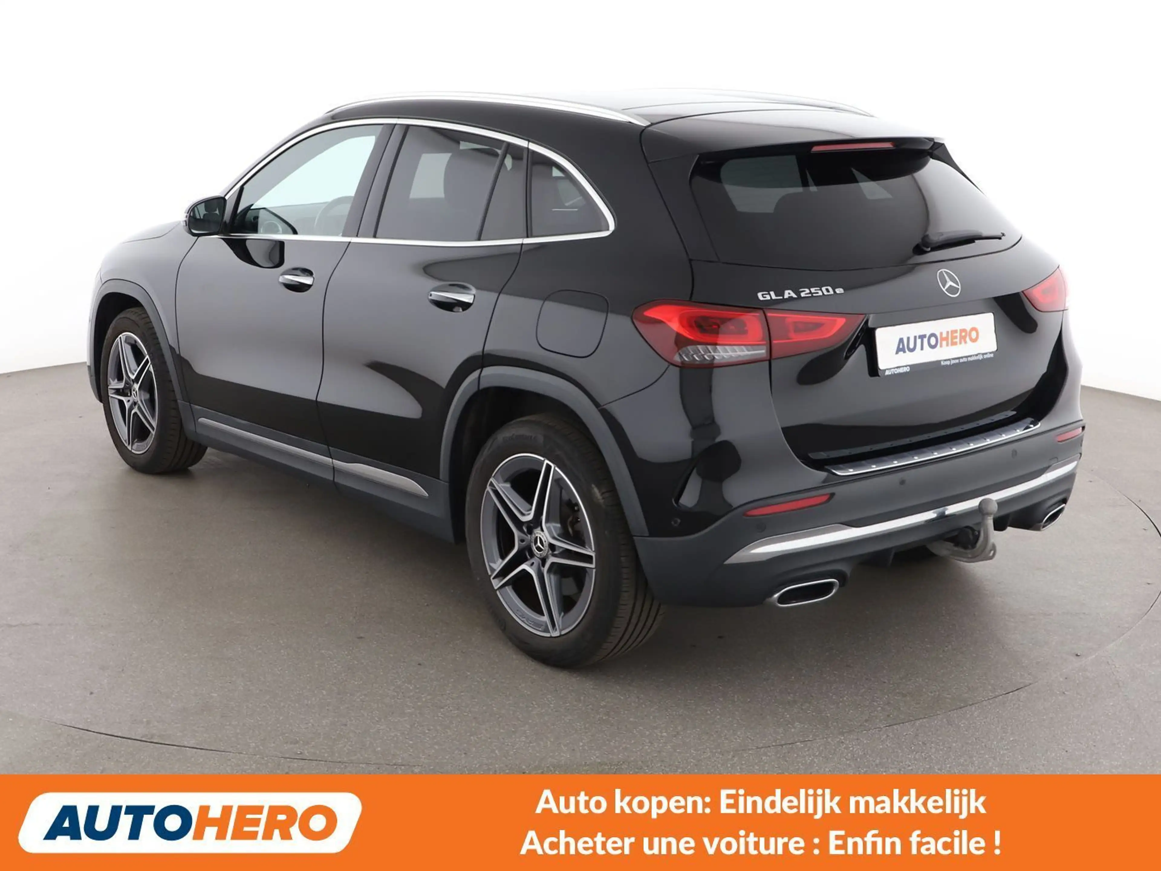 Mercedes-Benz GLA 250 GLA 250e AMG Line — photo 4