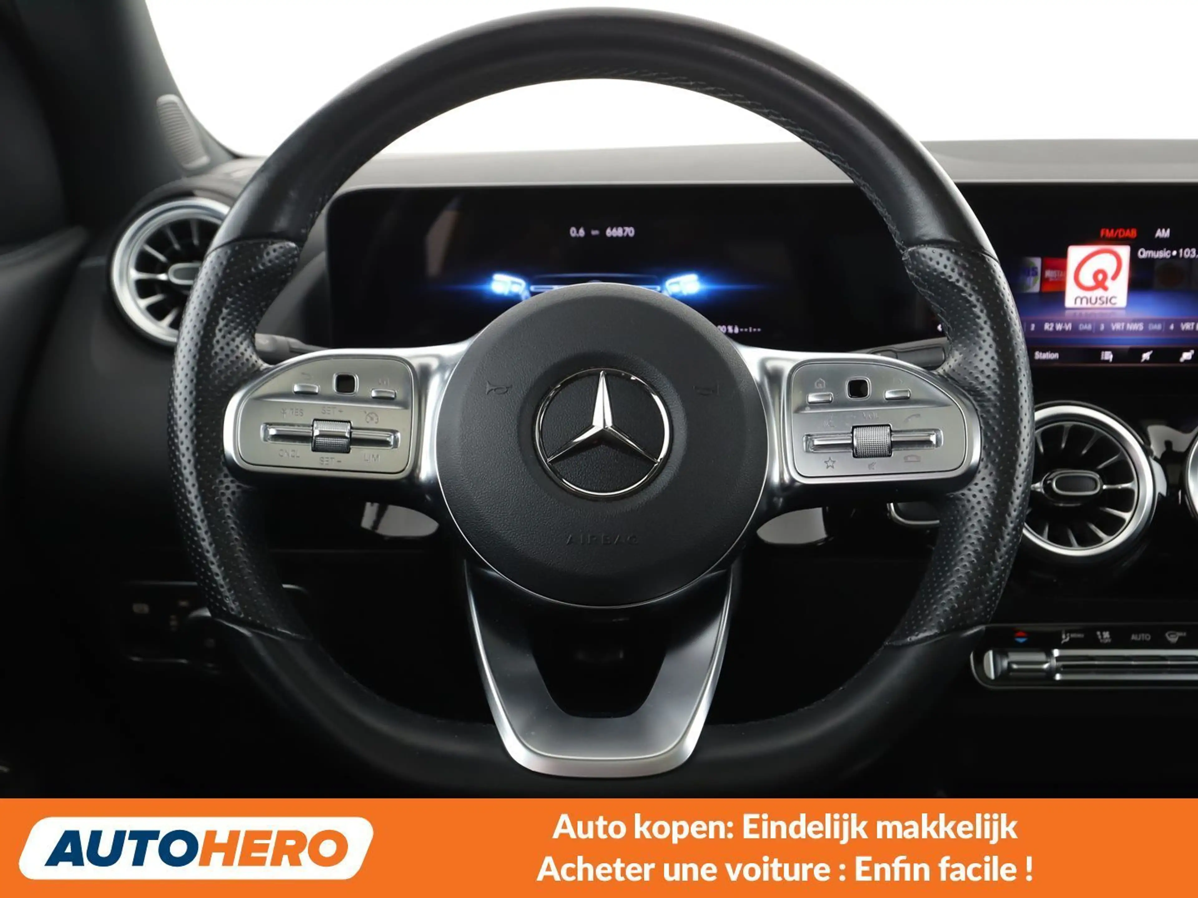 Mercedes-Benz GLA 250 GLA 250e AMG Line — photo 5