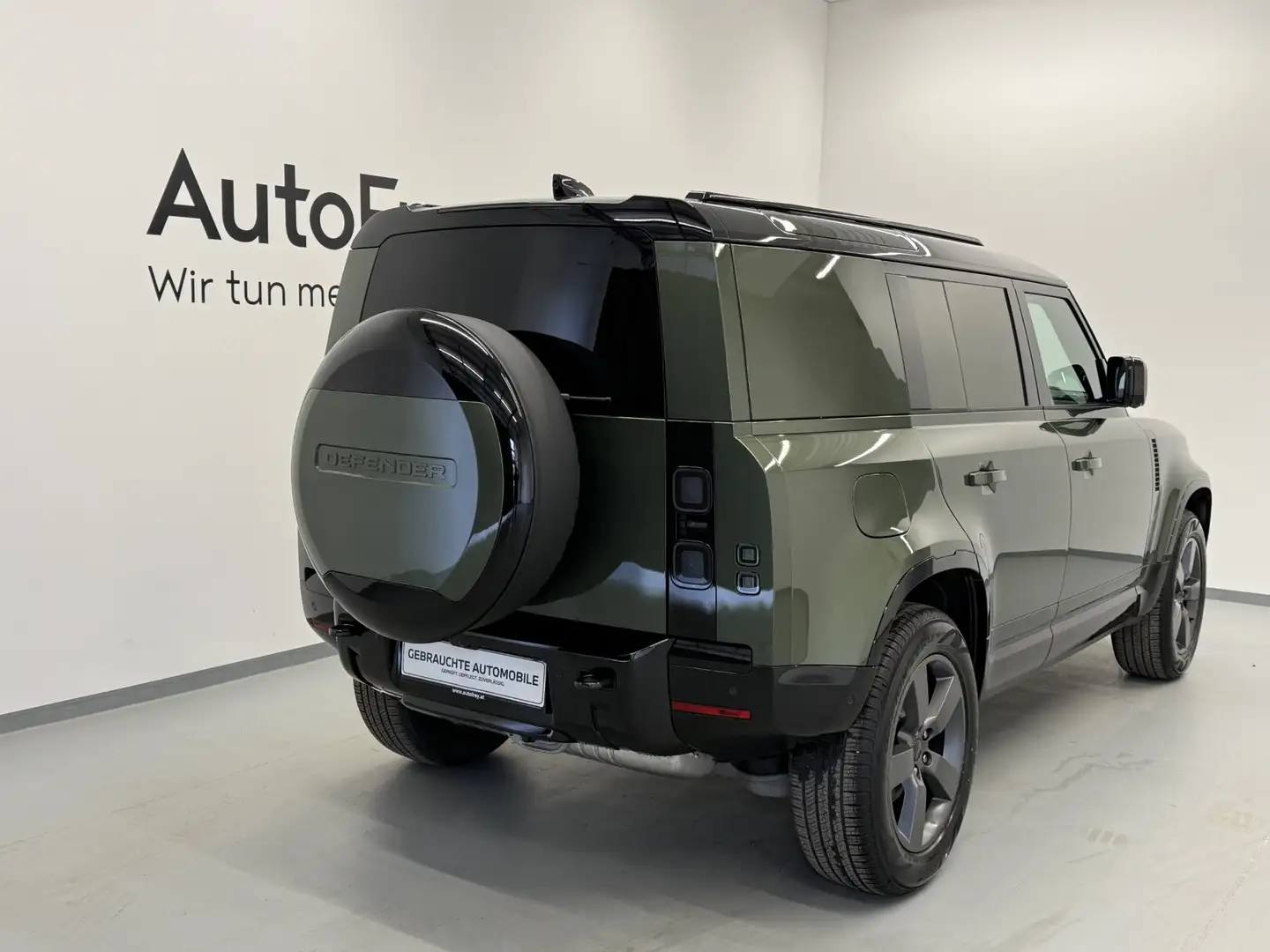 Land Rover Defender 110 Hard Top X-Dynami Grün - 2