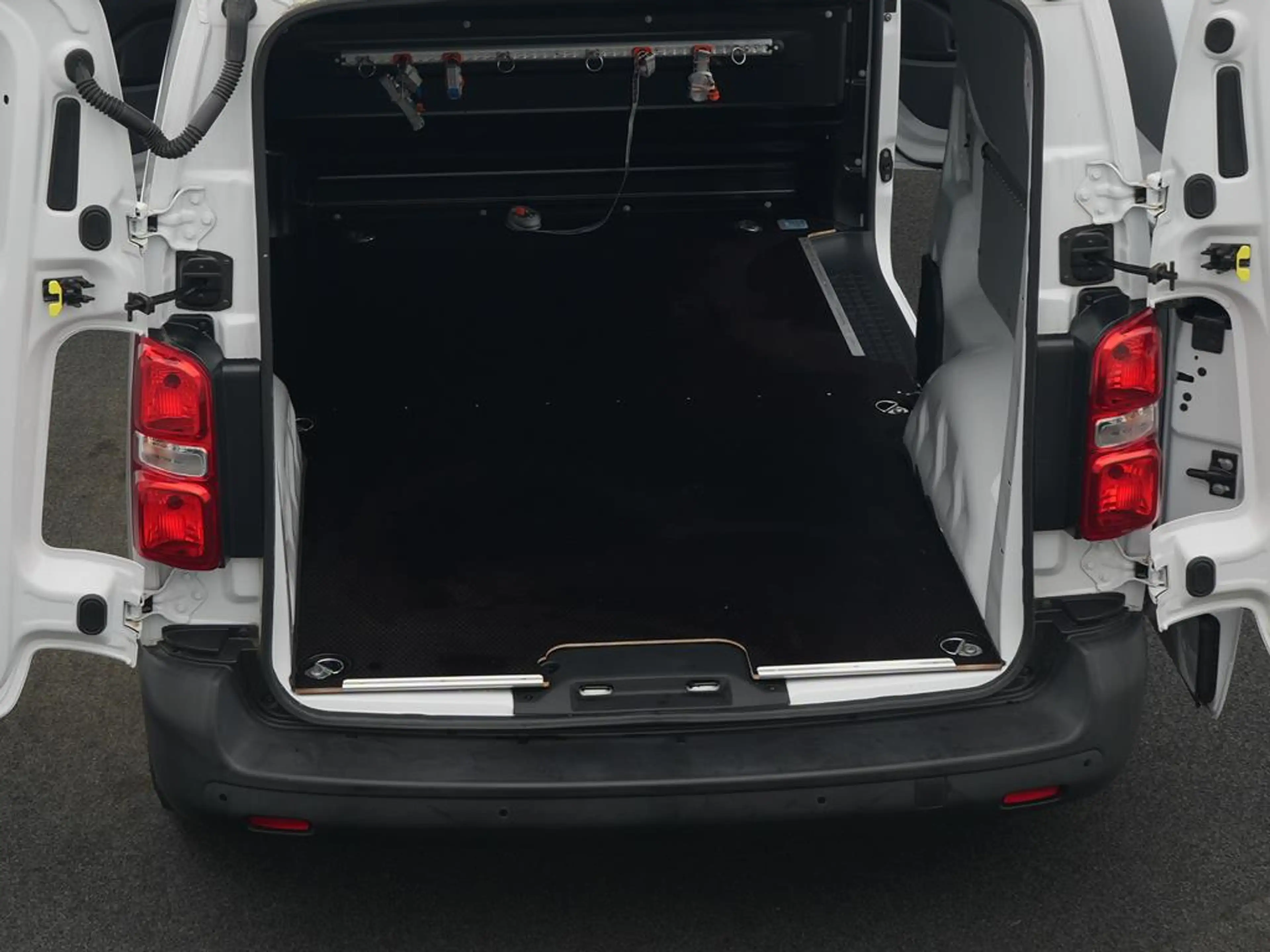 Peugeot Expert Kastenwagen Pro L2 BlueHDi 120 S&S — photo 7