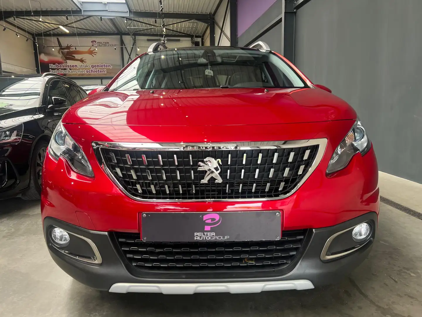 Peugeot 2008 1.2i Allure Pano dak Camera 1ste eig. Piros - 2