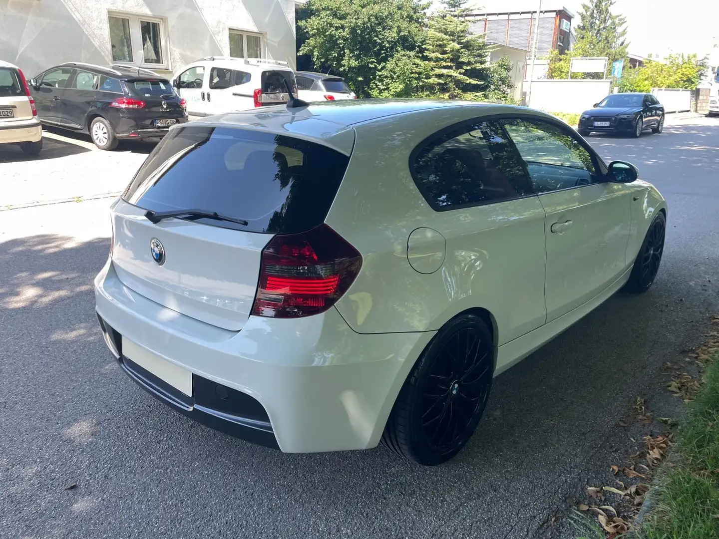 BMW 118 i 2.0i M Sportpaket*Navi*Xenon*Tüv 03.2027* Blanc - 2
