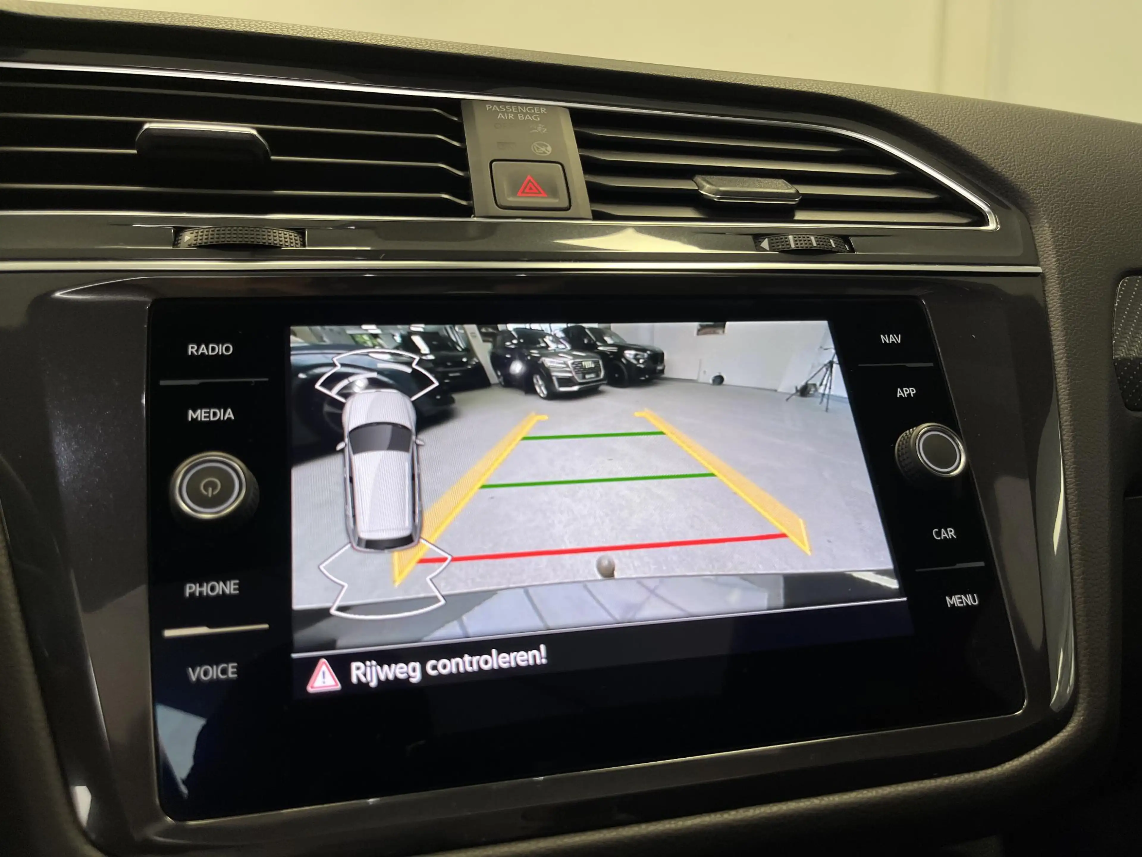 Volkswagen Tiguan Allspace 1.5 TSI R-Line 7p. | PANO | TREKHAAK | IQ LIGHT | — photo 29