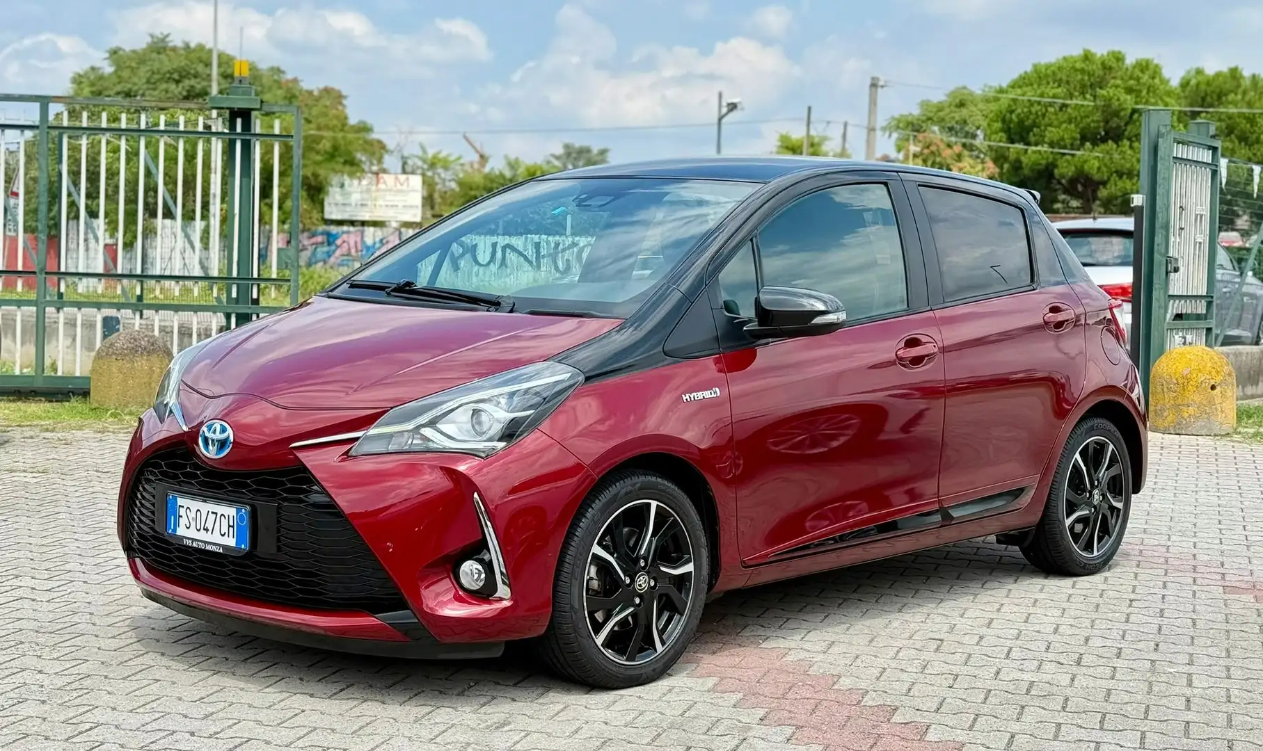 Toyota Yaris 5p 1.5h Trend Red Edition Rosso - 1