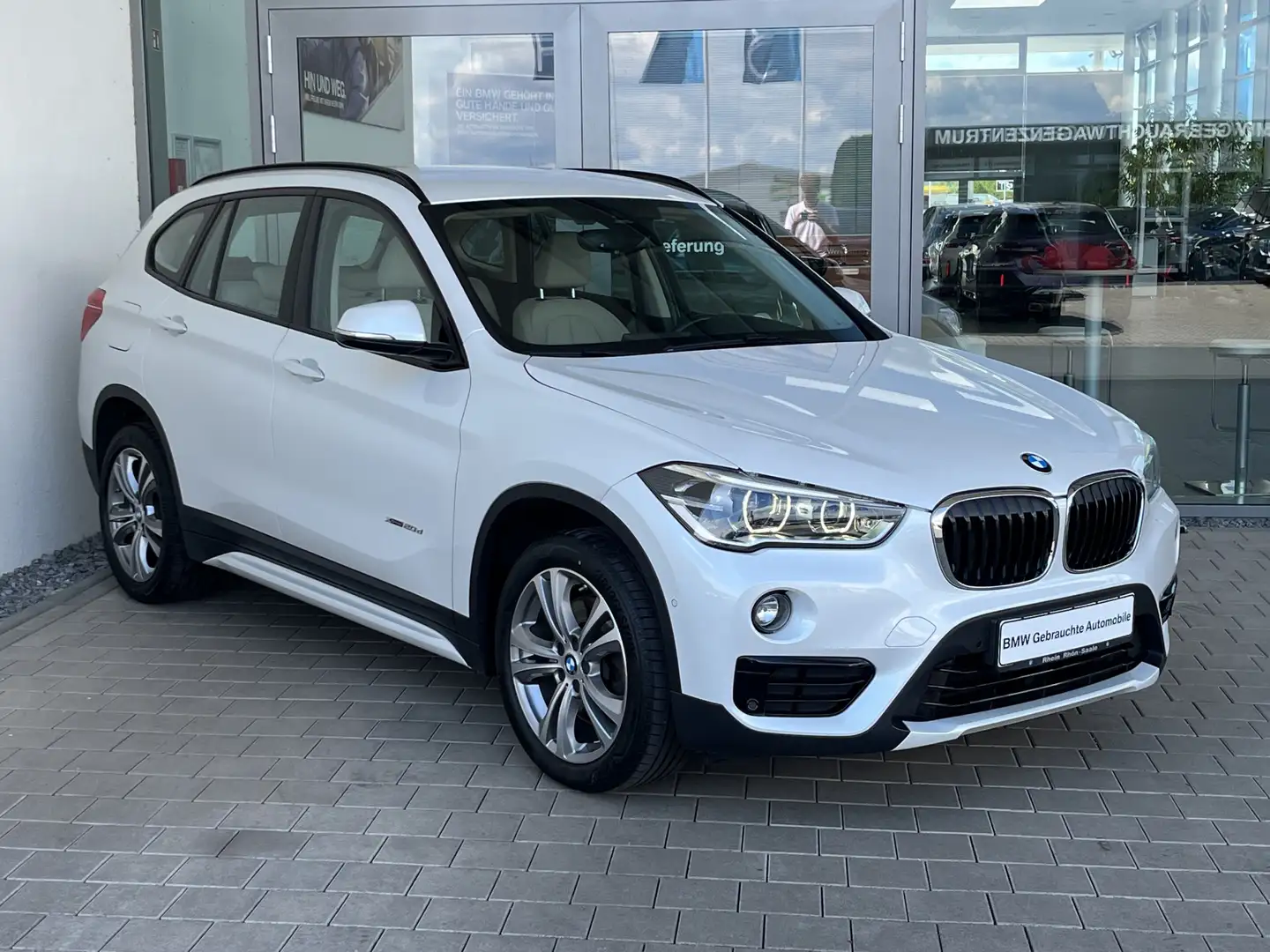 BMW X1 xDrive20d Sport Line Navi+.HUD.Hifi.AHK.RfK. Bianco - 2