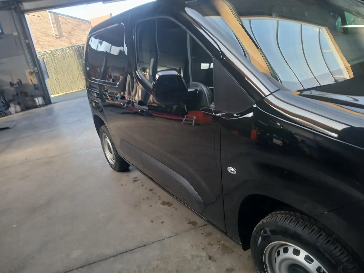 Peugeot Partner Partner 1.5 BlueHDi 100 L2 EHZ Fekete - 2