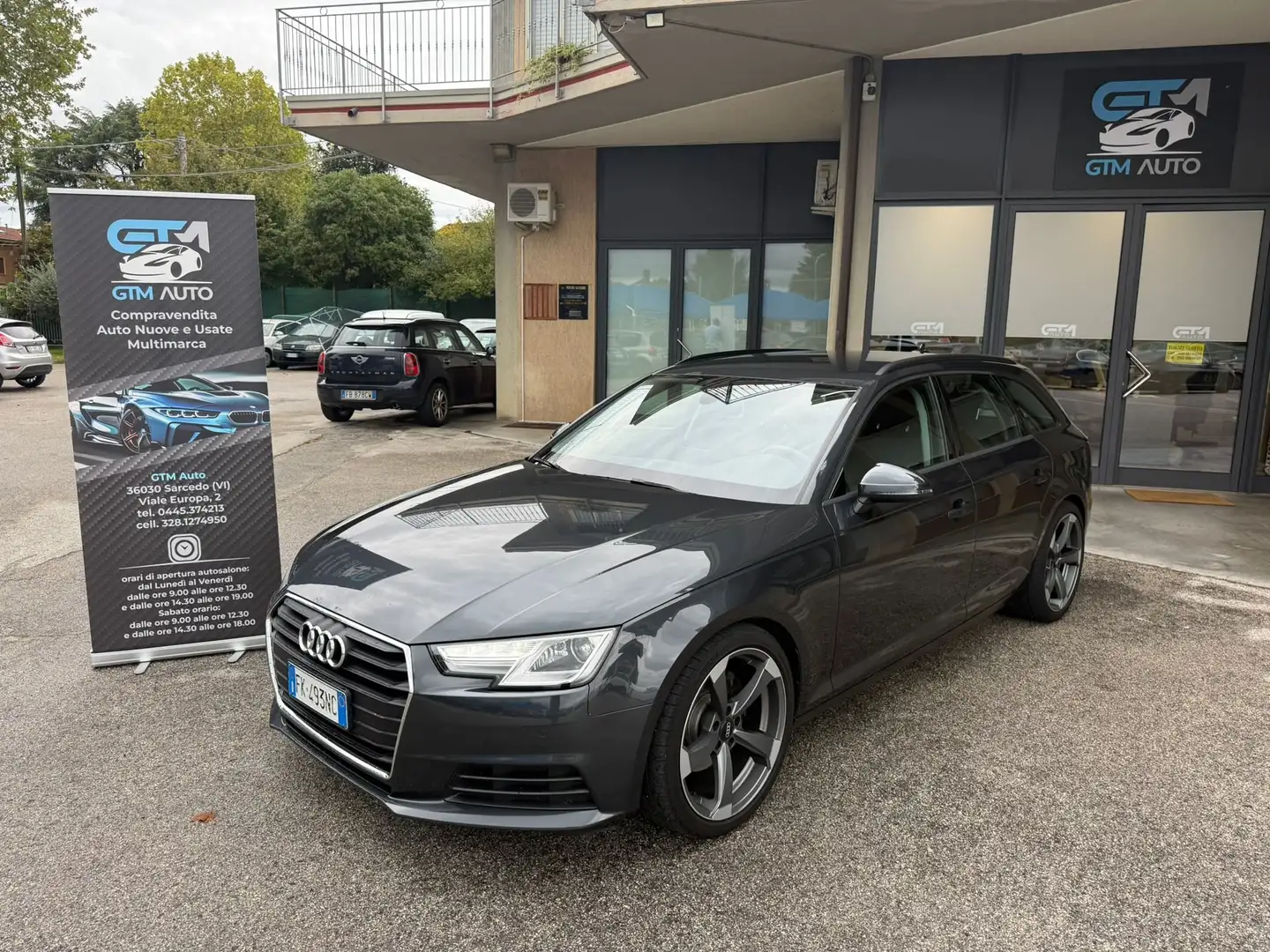 Audi A4 Gris - 1